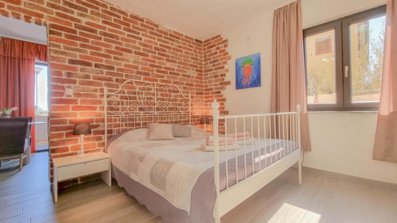 Apartmán Enio Novigrad Istria Exteriér fotografie